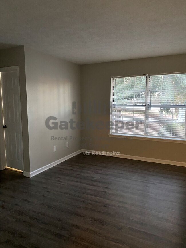 Building Photo - 209 Sheraton Ct