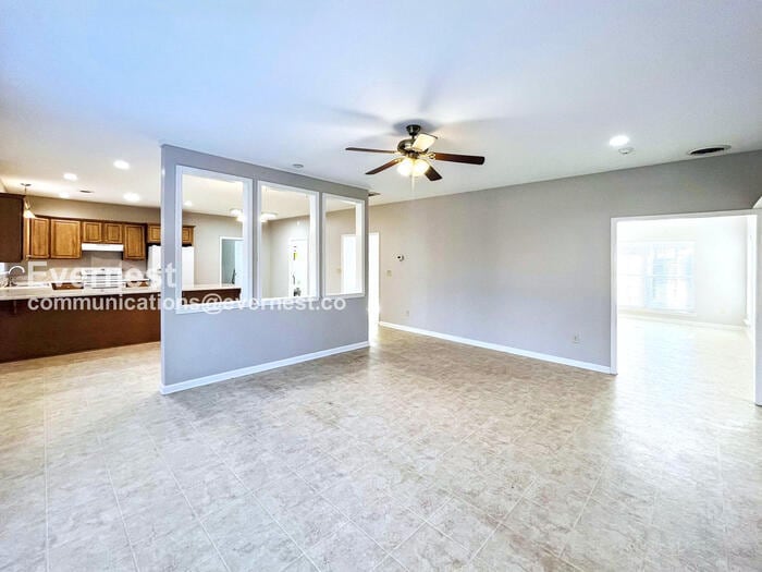 Building Photo - 1181 Henry Rd