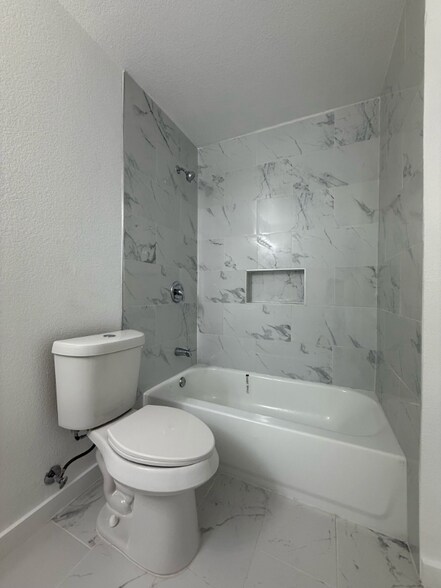 Building Photo - 3518 Buzz Aldrin Dr