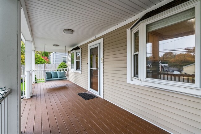 Building Photo - 63 Pine St