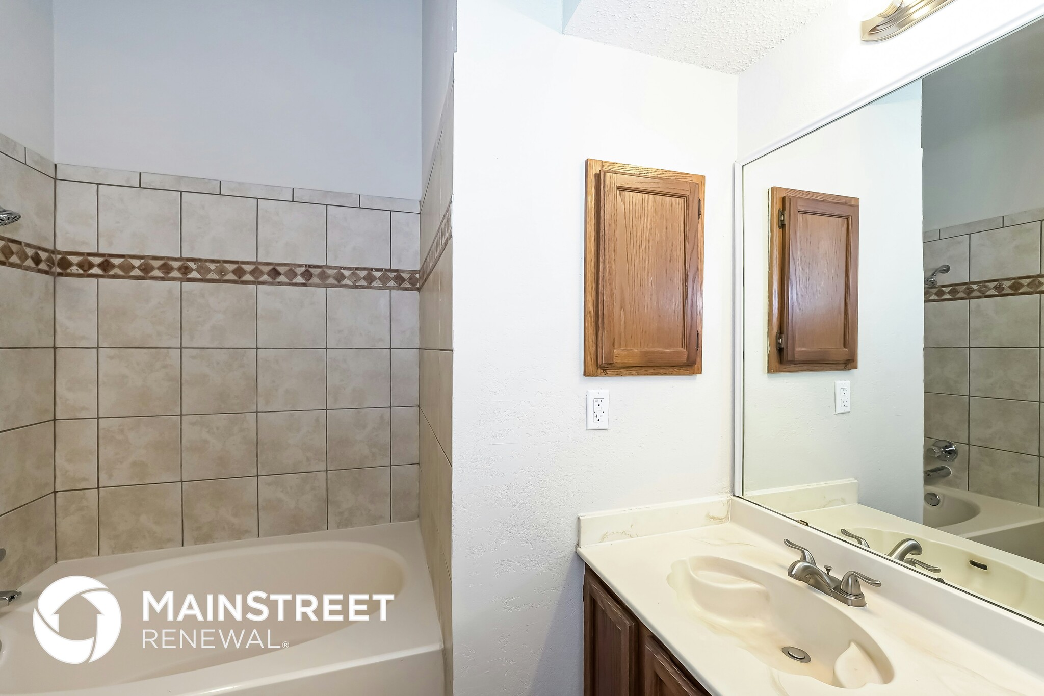 Building Photo - 223 Rodeo Dr