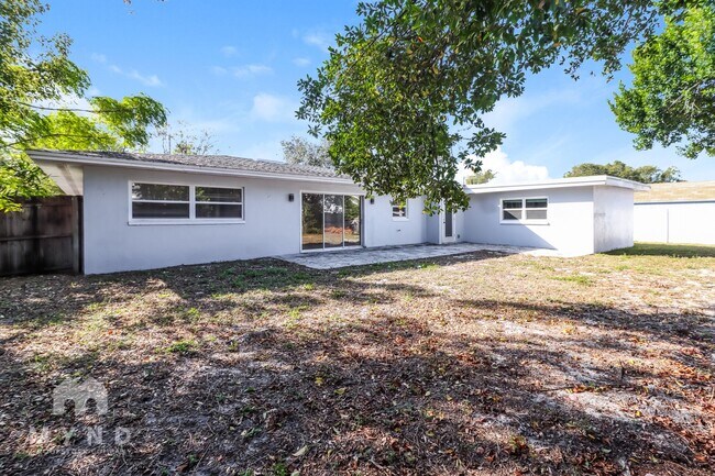 Building Photo - 1560 Palmetto St