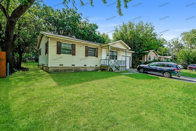 Building Photo - 5610 N Garrison Pl