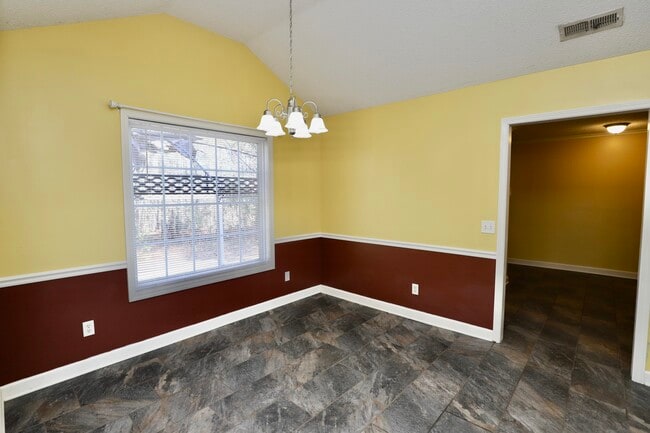 Building Photo - 2605 Turningleaf Ln