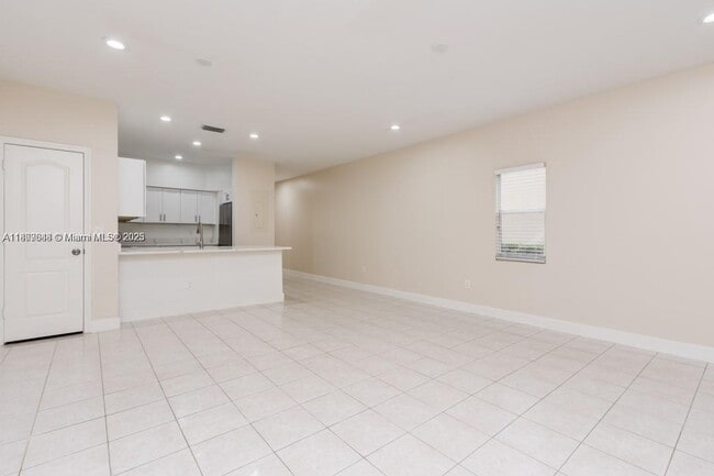 Building Photo - 4834 NW 58th Manor