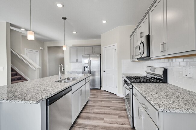 Building Photo - $3,190.95 - 5 Bed, 3 Bath Home in Thornton with Cozy Fireplace and Fenced-in Yard