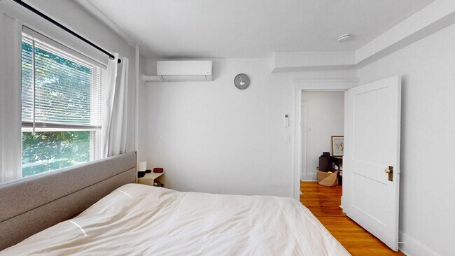 Building Photo - 29 Fifield St
