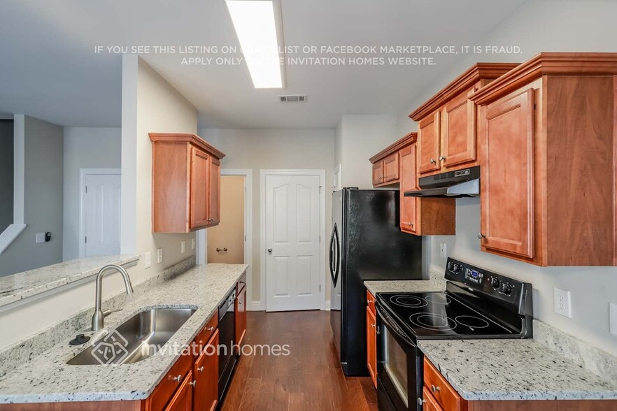 Building Photo - 5250 Cedar Shoals Dr