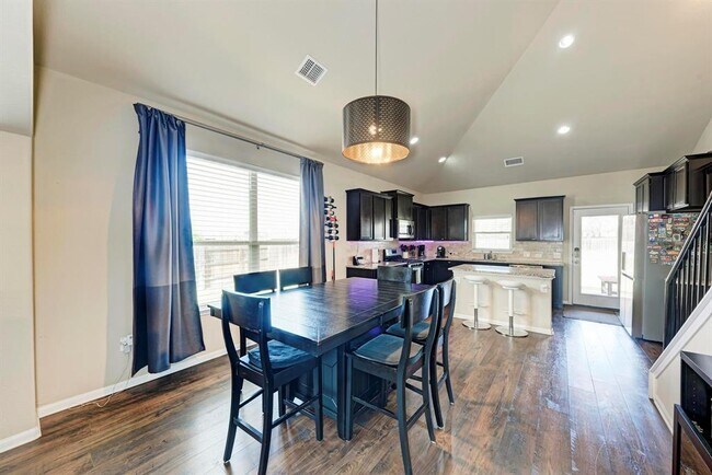 Building Photo - 1023 Palo Duro Loop