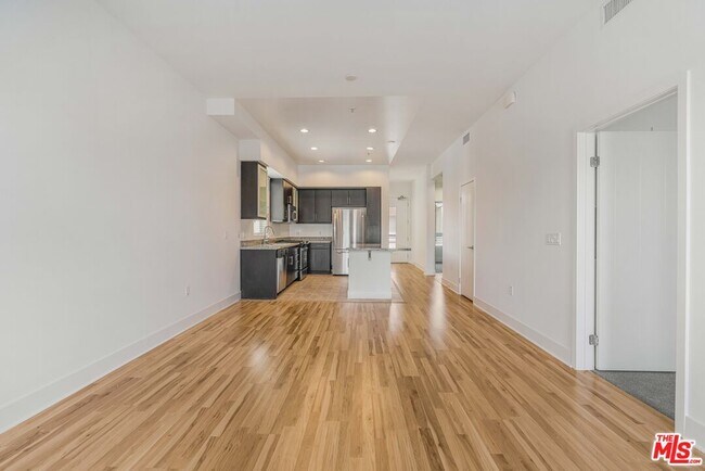 Building Photo - 12920 W Runway Rd