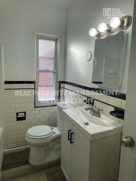 Building Photo - 16210 Ferguson St