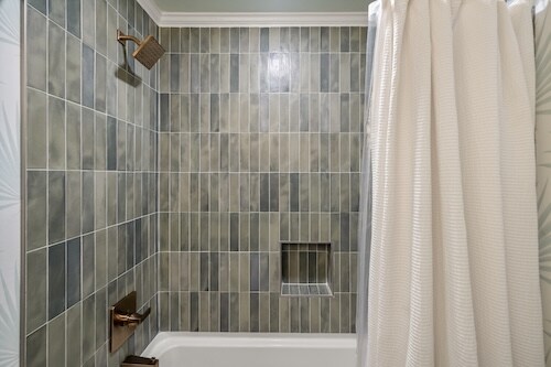 Building Photo - 1 Paula Dr