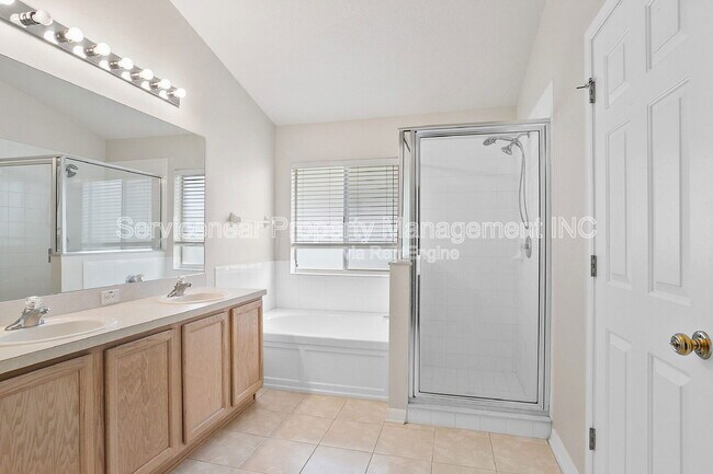 Building Photo - 31022 Bridgegate Dr