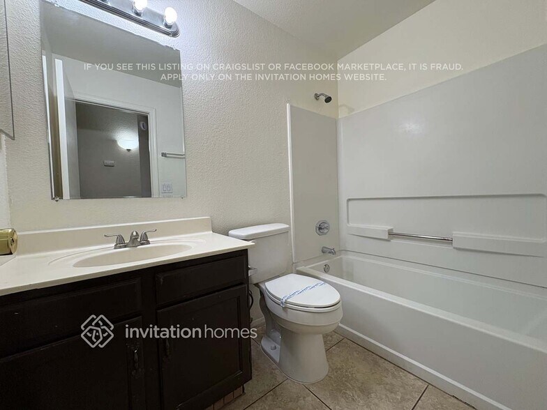 Building Photo - 4545 N 67th Ave