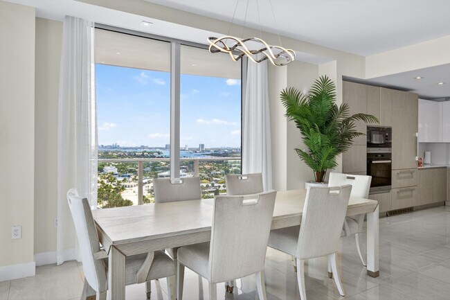 Building Photo - 3100 N Ocean Dr