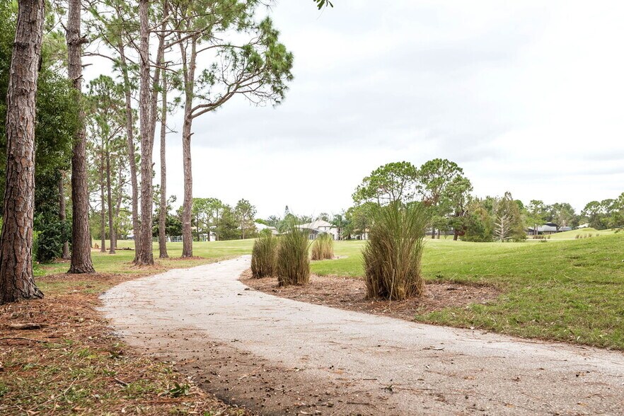 Building Photo - 2741 Falling Tree Cir
