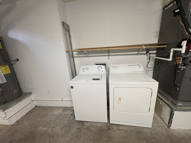 Building Photo - Rita Ranch Vail School District Single story home