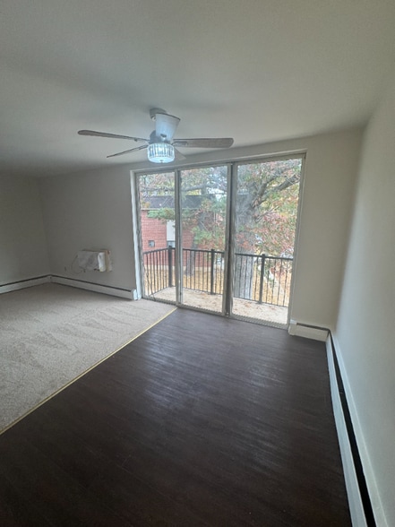 Primary Photo - 100 E Glenolden Ave