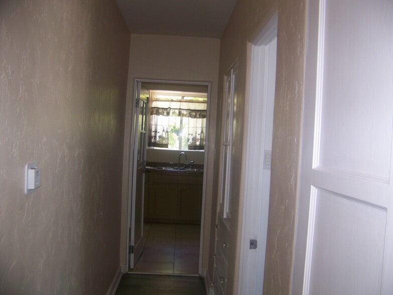 Building Photo - 2500 S Bronson Ave