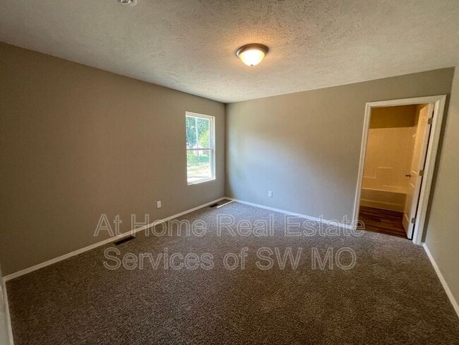 Building Photo - 491 Hudson Ave