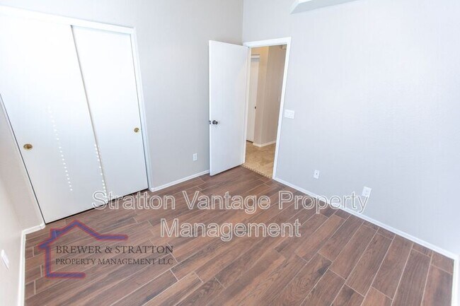 Building Photo - 3533 W Sousa Ct