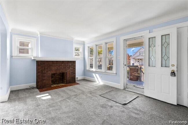 Building Photo - 5444 Kenilworth St