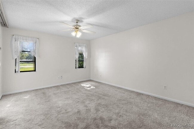 Building Photo - 83 Golfview Dr
