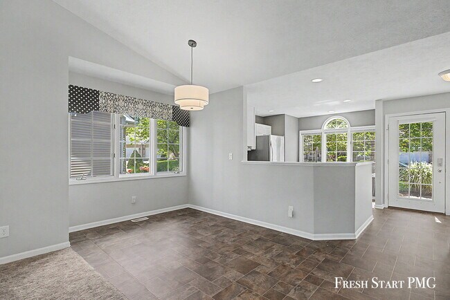 Building Photo - 2107 Blue Bell Way