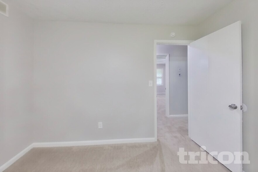 Building Photo - 1731 Hidden Acres Dr SW