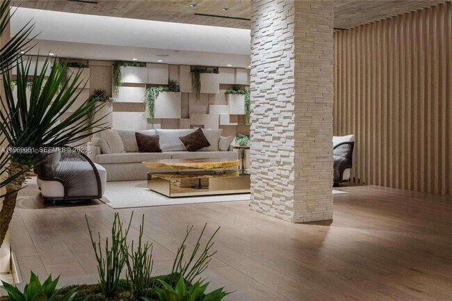 Building Photo - 2301 Collins Ave