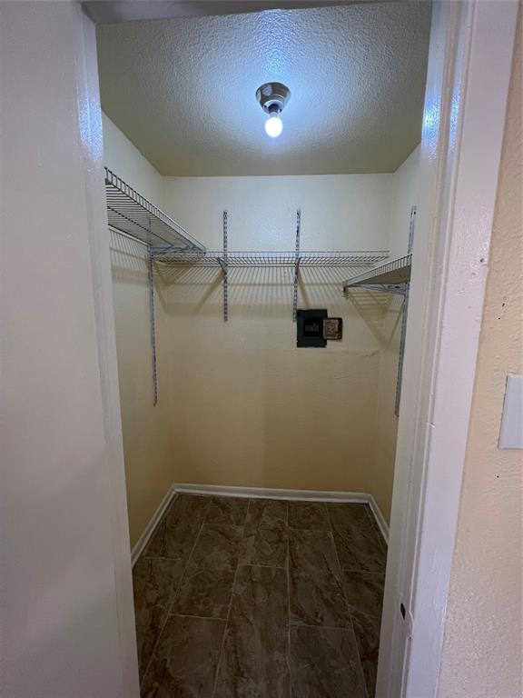 Building Photo - 9000 Bissonnet St