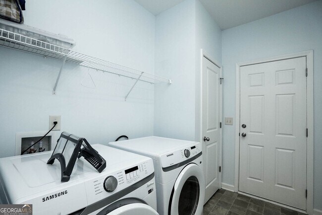 Building Photo - 438 Privet Cir
