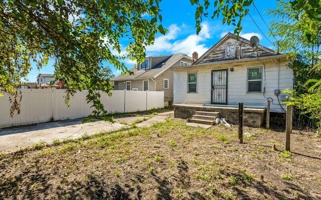 Building Photo - 12772 Tuller St