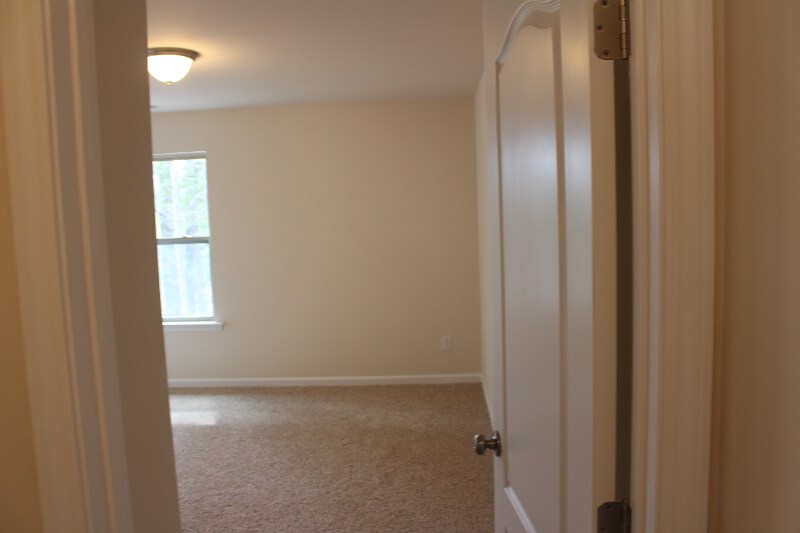 Building Photo - 113 Foxborough Ln
