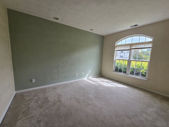 Building Photo - 3 Bed, 2 Bath in Waterfront Community of Rivers Edge in Currituck w/ Built-in Pool