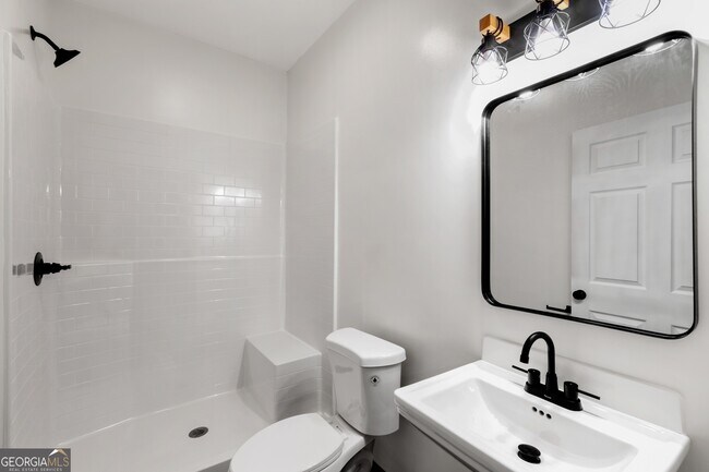 Building Photo - 620 Stiles Rd