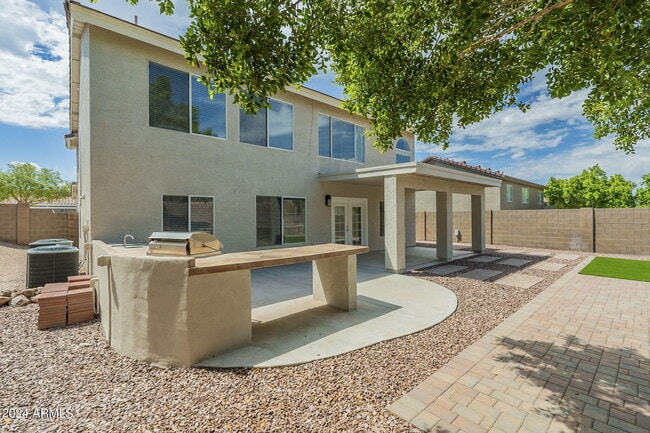 Building Photo - 6326 W El Cortez Pl