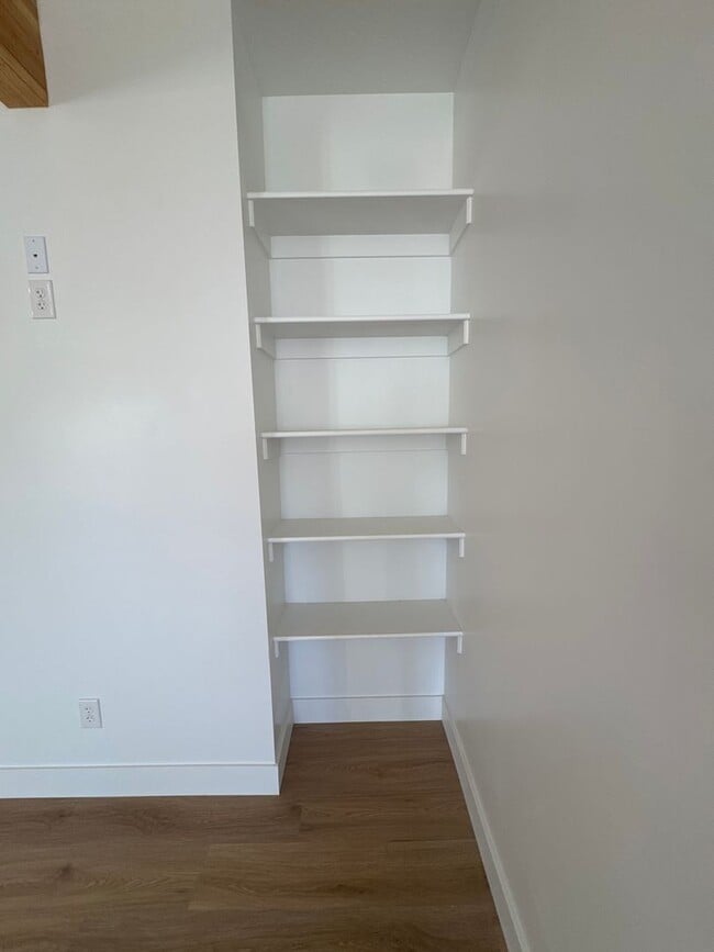 Building Photo - 729 W 350 N