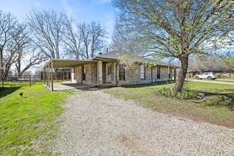 Building Photo - 226 E Pritchard Ln