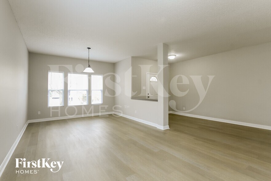 Building Photo - 6628 Westland Dr