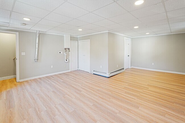 Building Photo - rent to own newly renovated condo