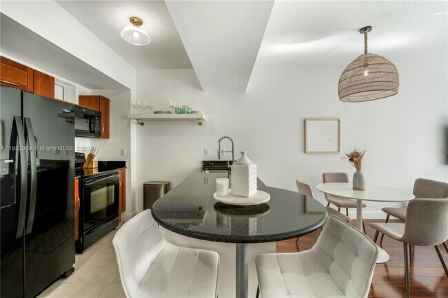 Building Photo - 7290 SW 90th St