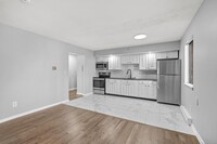 Building Photo - 543 Woodward Ave