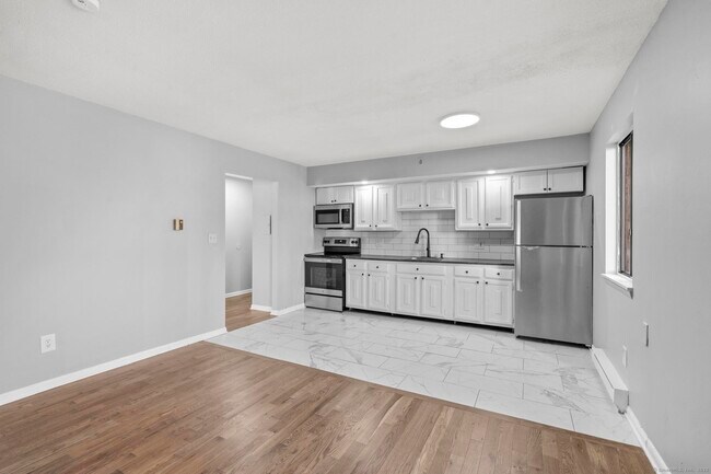 Building Photo - 543 Woodward Ave