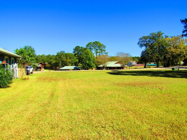 Building Photo - 31 Hunters Creek Dr