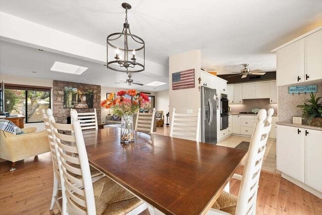 Building Photo - 74681 Peppertree Dr