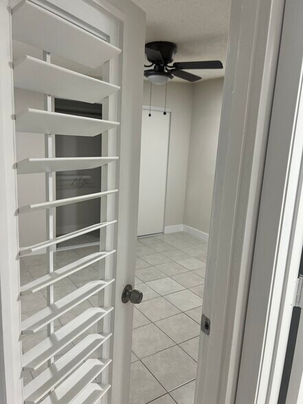 Building Photo - 4011 Placita Ave