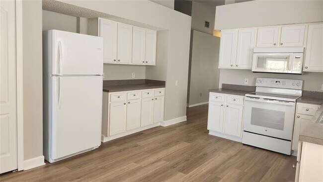 Building Photo - 12507 Midpointe Dr