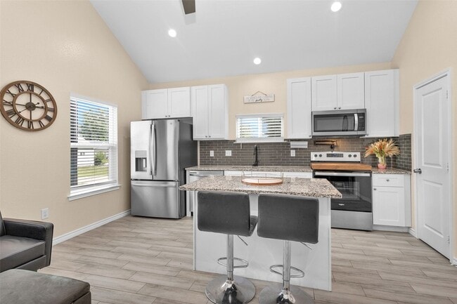 Building Photo - 286 Westchase St