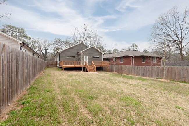 Building Photo - Conveniently Located 4bd/3ba Home Minutes From ATLBeltLine w/ Private Backyard!
